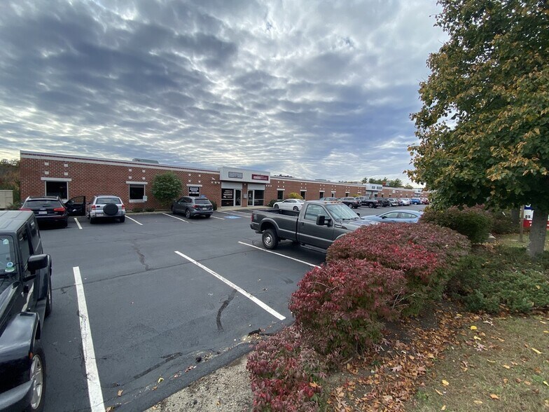 More Photos Of 293-317 Libbey Industrial Pky, Weymouth Light Distribution For Lease