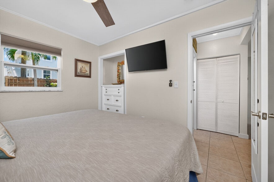 More Photos Of 1130 Gulf Blvd, Englewood Apartments For Sale