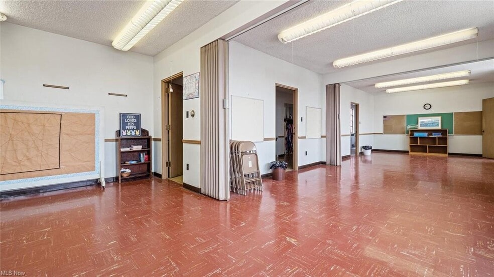More Photos Of 130 N 7th St, Cambridge Religious Facility For Sale