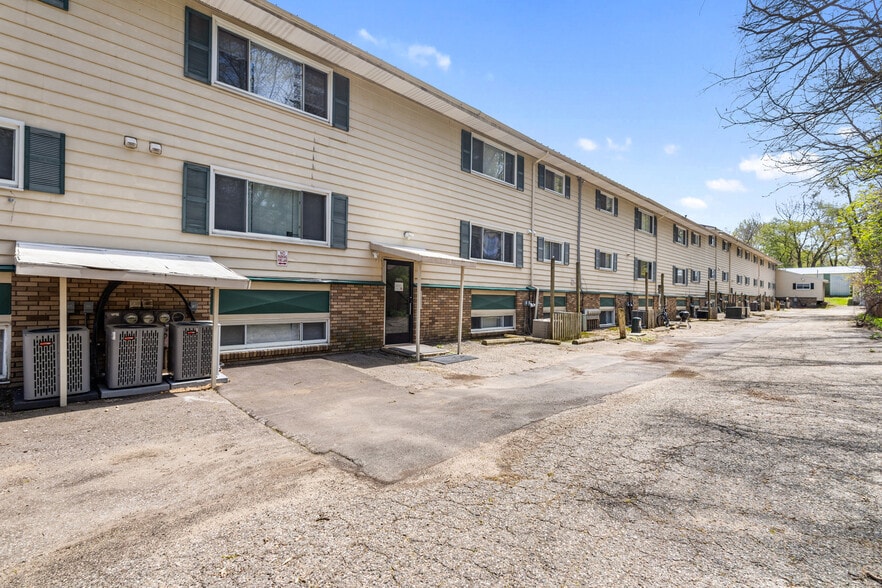 More Photos Of 525 N Arlington St, Kalamazoo Apartments For Sale