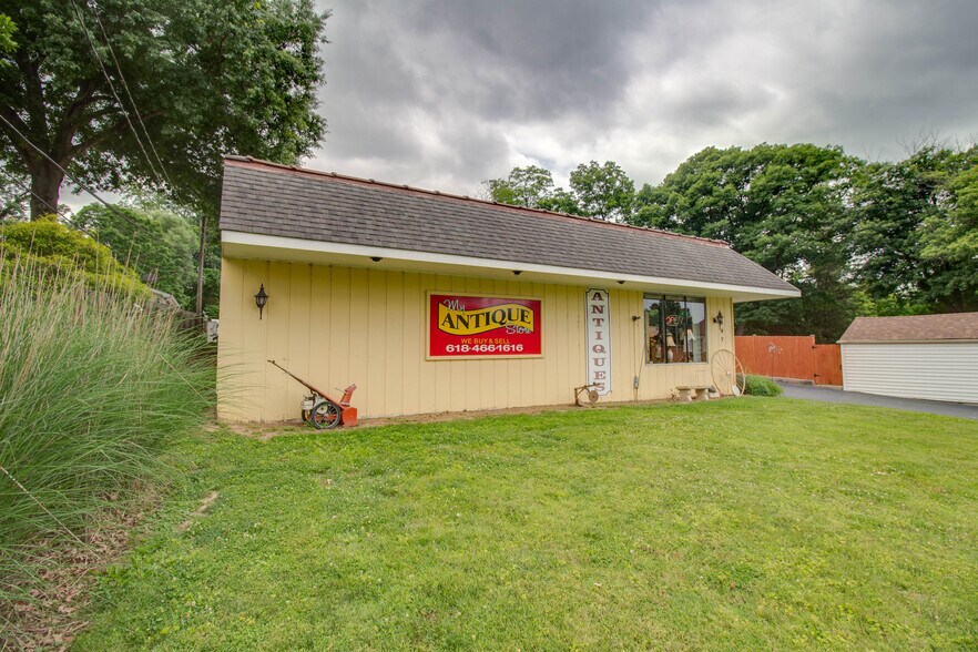 More Photos Of 1007 W Delmar Ave, Godfrey General Retail For Sale