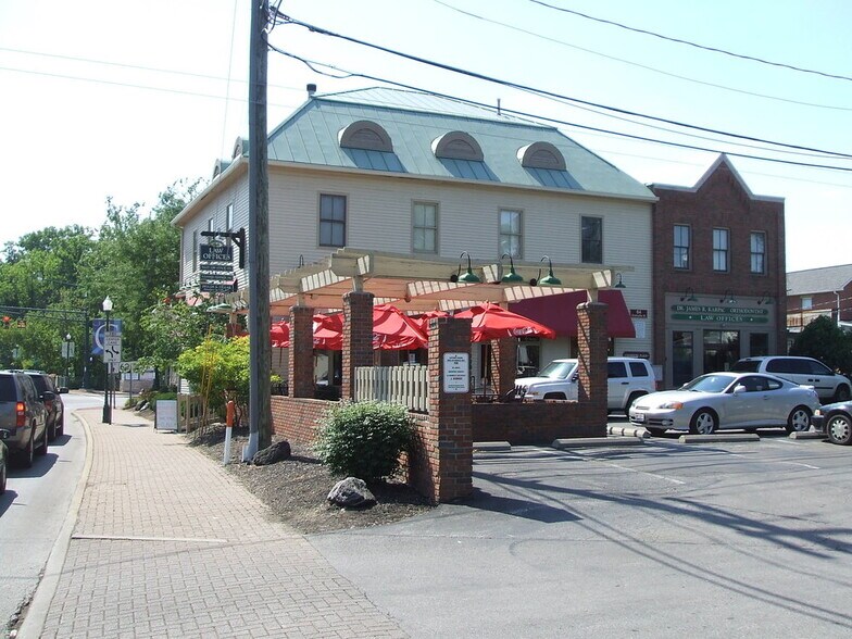 More Photos Of 64 Granville St, Gahanna Storefront Retail Office For Lease