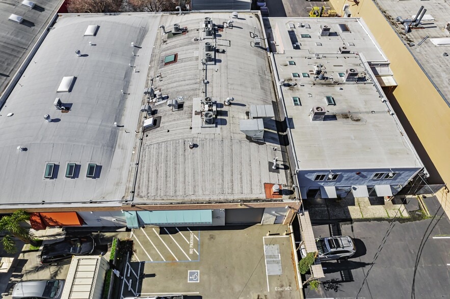 More Photos Of 1320-1326 9th St, Berkeley Warehouse For Sale