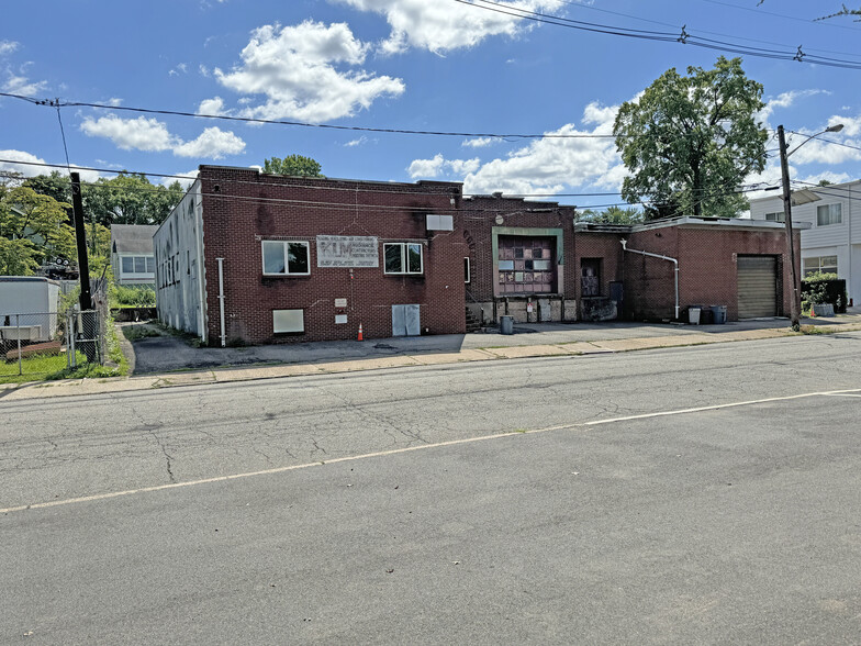 Primary Photo Of 109 West Shore Ave, Dumont Manufacturing For Sale