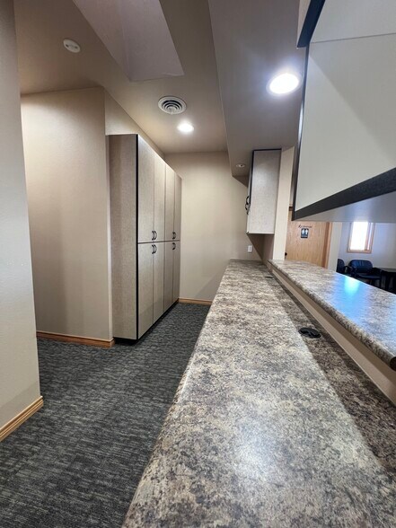 More Photos Of 77 Adcock Dr, Alamosa Healthcare For Sale