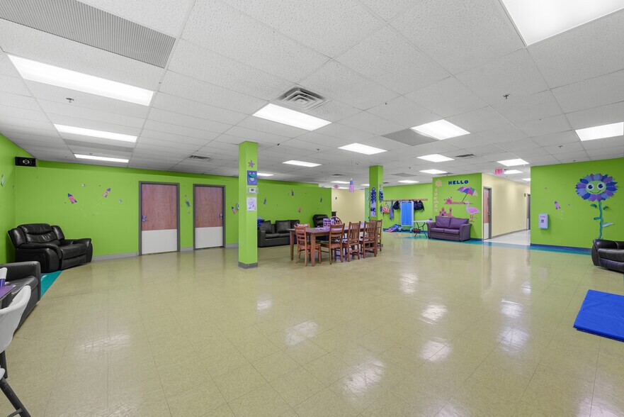 More Photos Of 240 3rd Ave, Gallipolis Flex For Sale