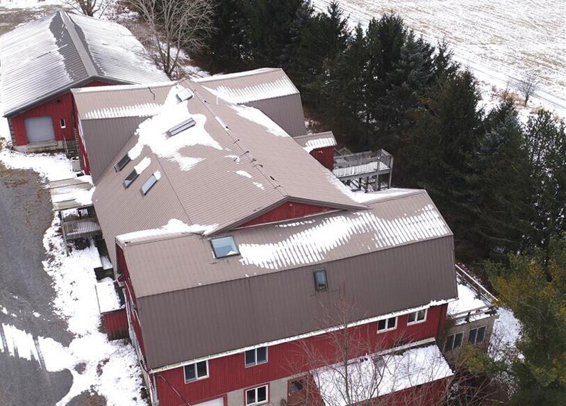 More Photos Of 303 Gunderman Rd, Spencer Flex For Sale