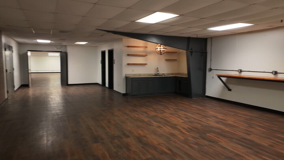 More Photos Of 5655 Bear Ln, Corpus Christi Industrial For Sale