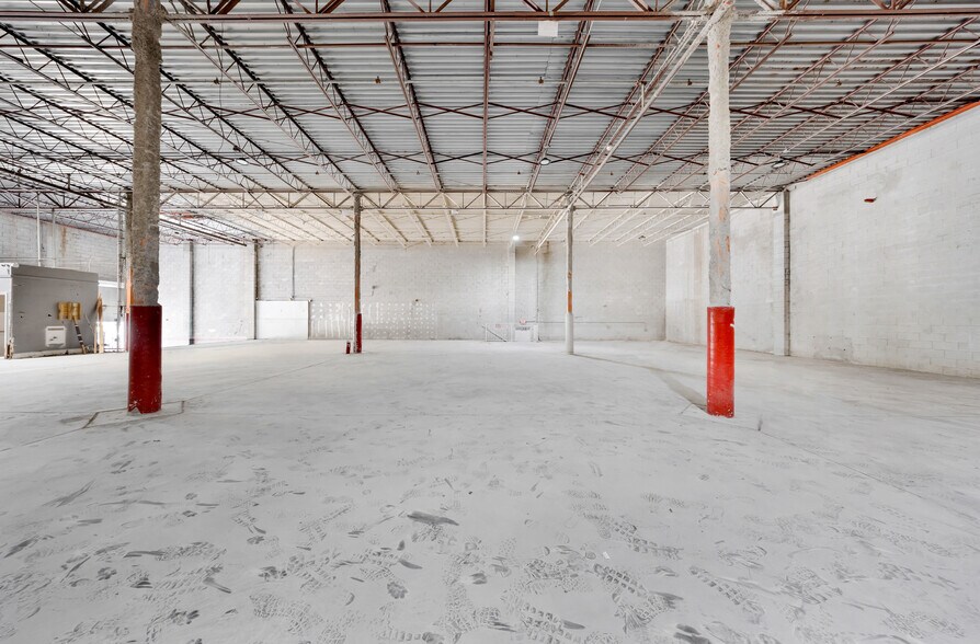 More Photos Of 2601 NW 105th Ave, Miami Warehouse For Sale