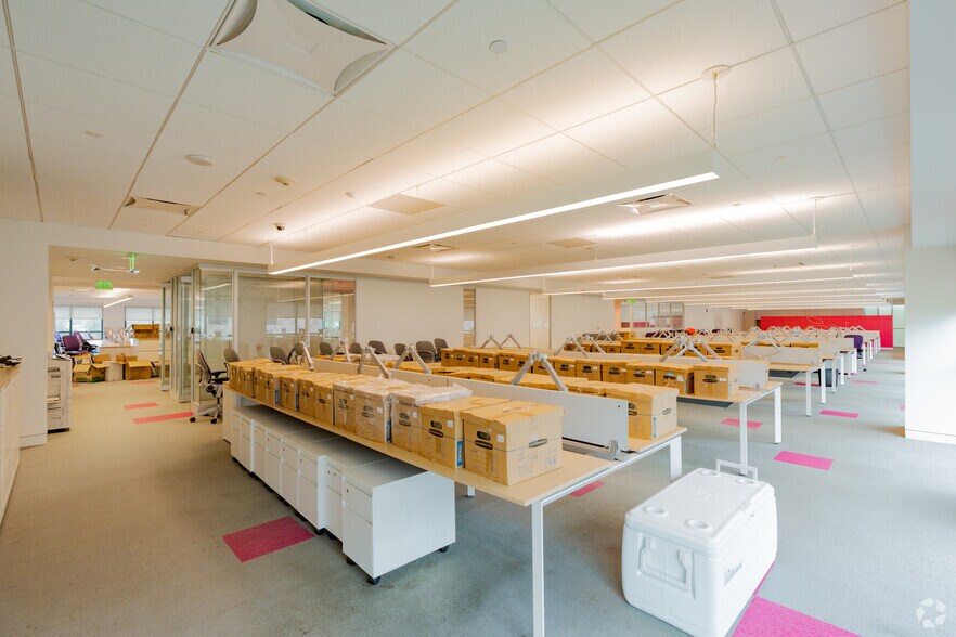 More Photos Of 17777 Old Cutler Rd, Miami Office For Lease