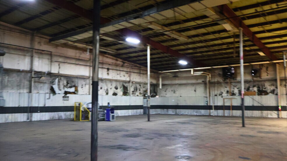 More Photos Of 1140 Claremont Rd, Carlisle Flex For Lease