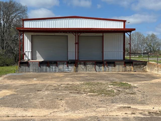 More Photos Of 2100 S 4th St, Crockett Light Distribution For Sale