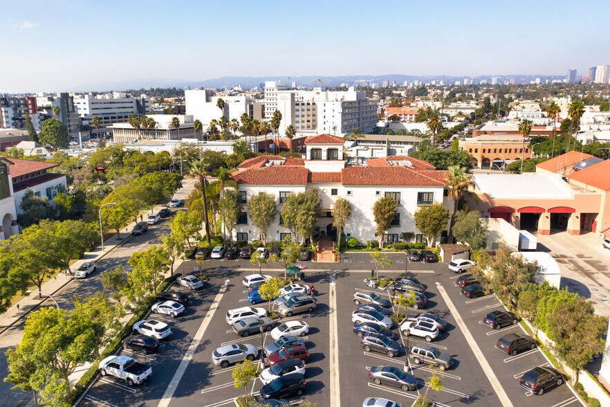 More Photos Of 9696 Culver Blvd, Culver City Office For Lease