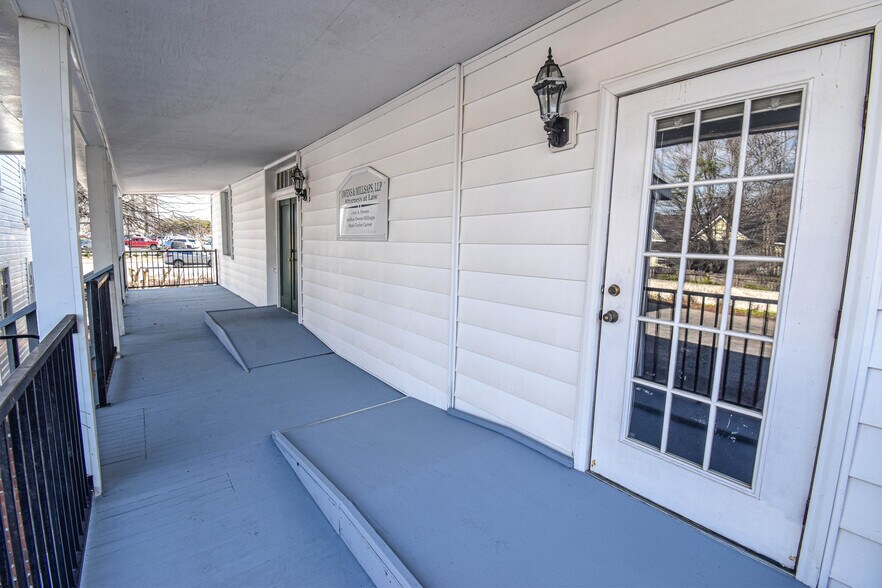 More Photos Of 2606 8th St, Tuscaloosa Office For Sale