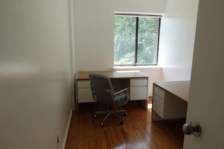 More Photos Of 9239-9249 Old Keene Mill Rd, Burke Medical For Sale