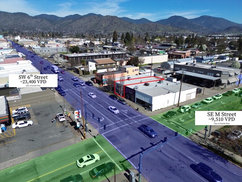 More Photos Of 783 SE 6th St, Grants Pass General Retail For Lease