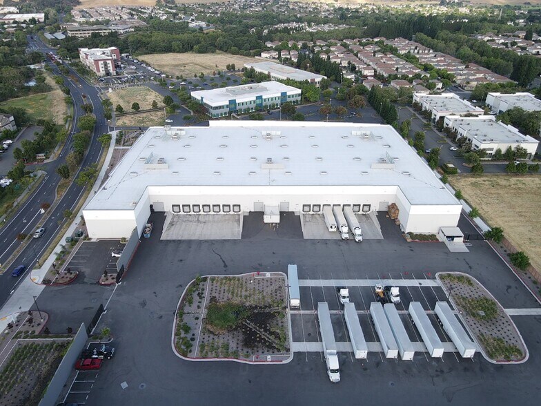 More Photos Of 4750 Business Center Dr, Fairfield Warehouse For Lease