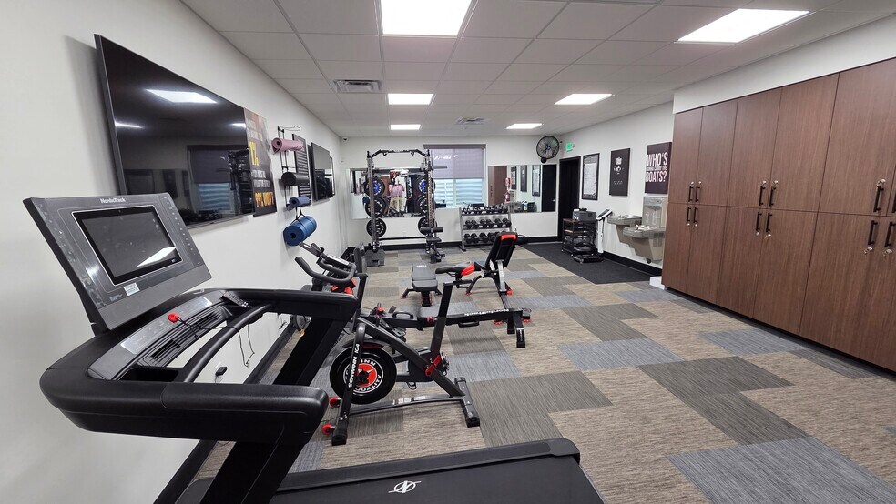 More Photos Of 1570 Elk Creek Dr, Idaho Falls Office For Lease