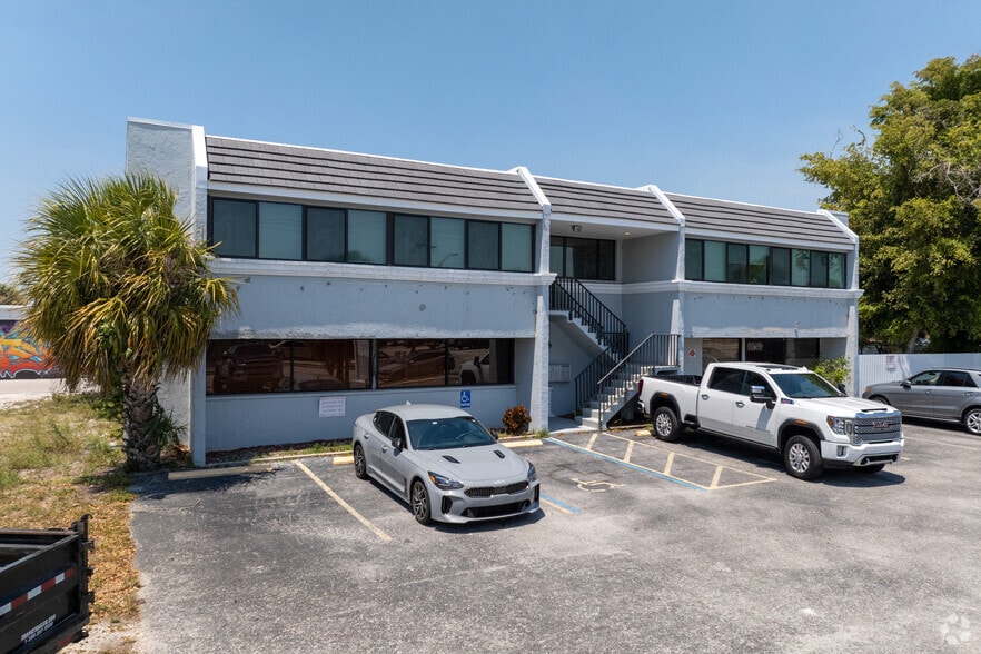 Primary Photo Of 4712 SE 15th Ave, Cape Coral Office For Sale