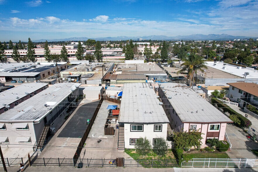More Photos Of 1917 W Myrtle St, Santa Ana Apartments For Sale