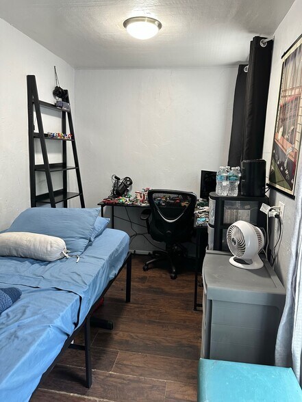 More Photos Of 614 Oak Ave, Clearwater Apartments For Sale