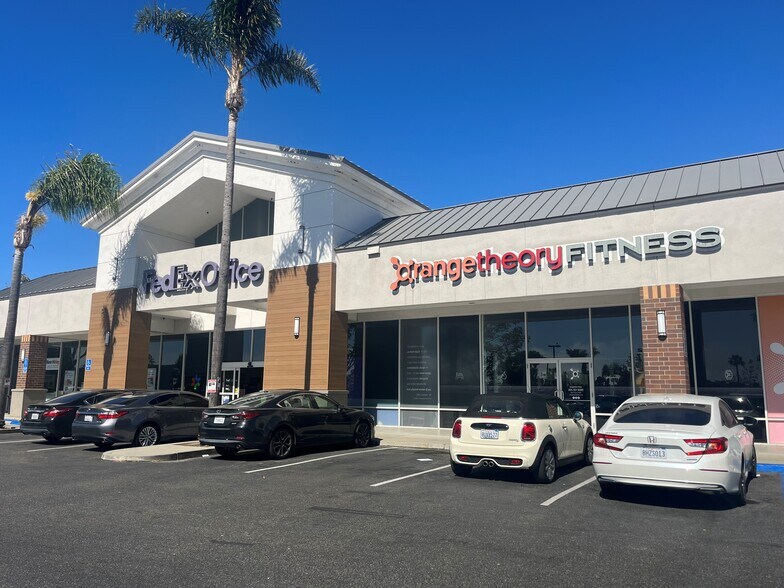 More Photos Of 4687-4731 Telephone Rd, Ventura Unknown For Lease