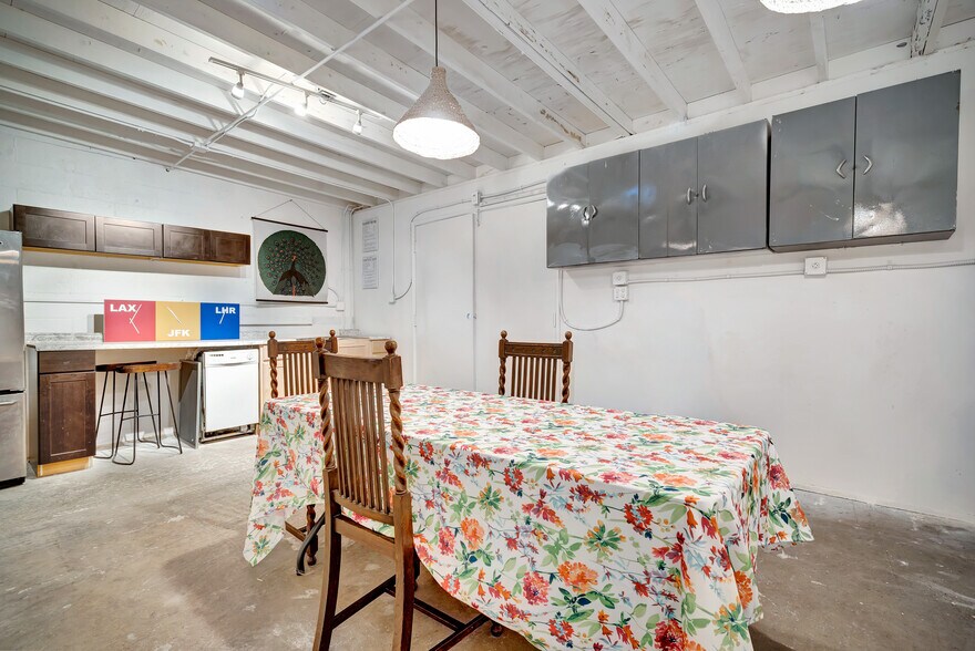 More Photos Of 11915 Inglewood Ave, Hawthorne Medical For Sale