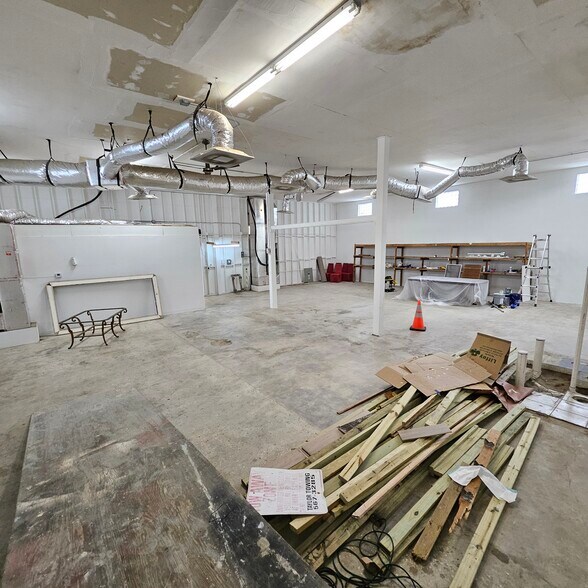 More Photos Of 2025 13th Ave, Vero Beach General Retail For Sale