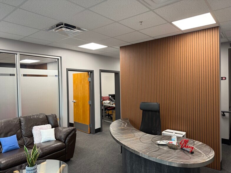 More Photos Of 6457 Hazeltine National Dr, Orlando Warehouse For Sale