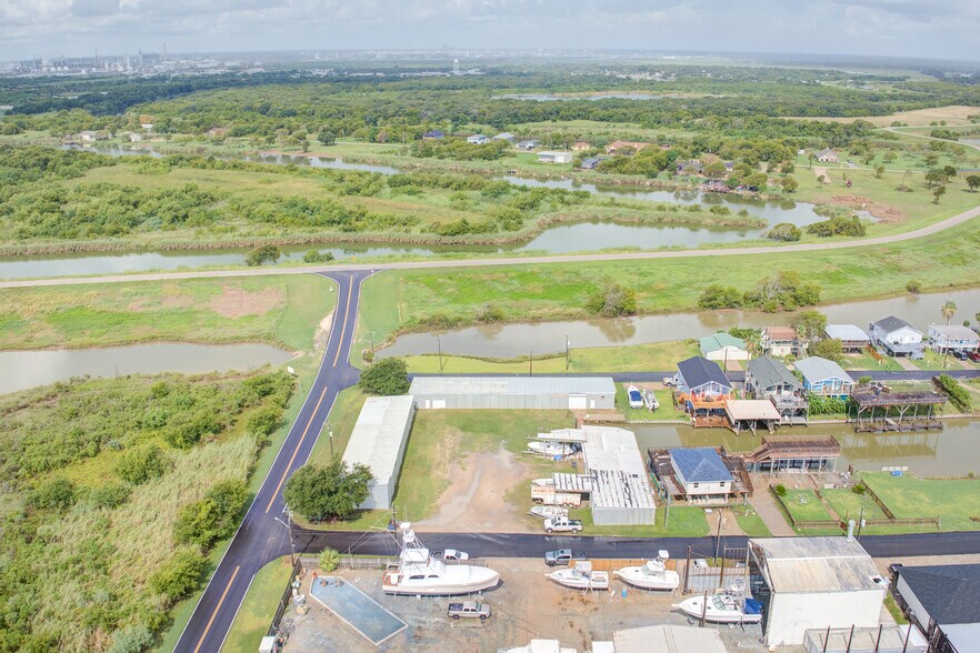 More Photos Of 205 Marine Way, Freeport Self Storage For Sale