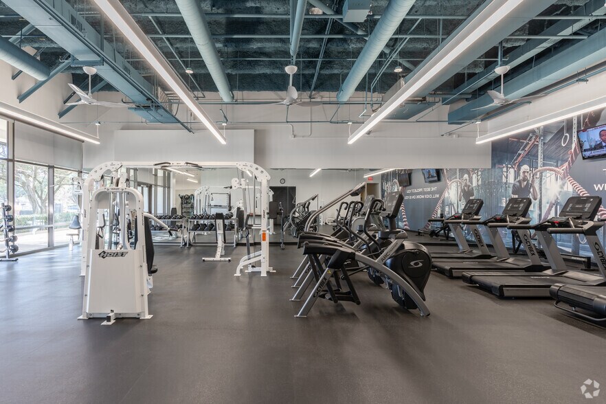 More Photos Of 545 E John Carpenter Fwy, Irving Office For Lease