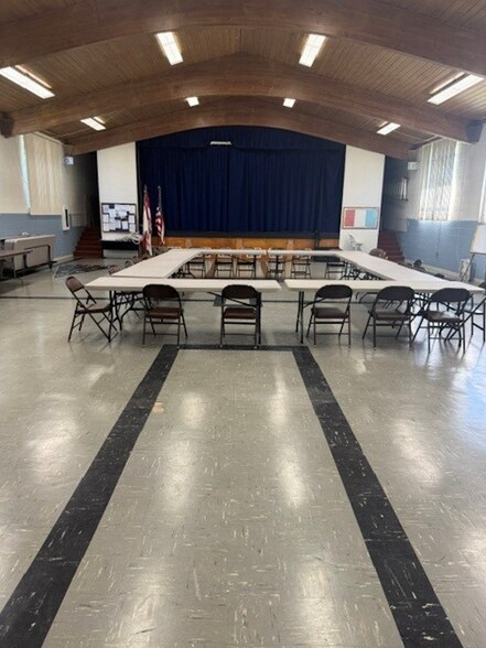 More Photos Of 3415 Starr Ave, Oregon Religious Facility For Lease