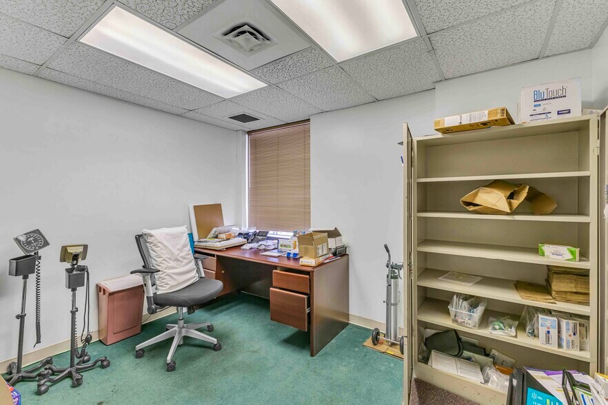 More Photos Of 125 E Broad St, Elyria Office For Sale