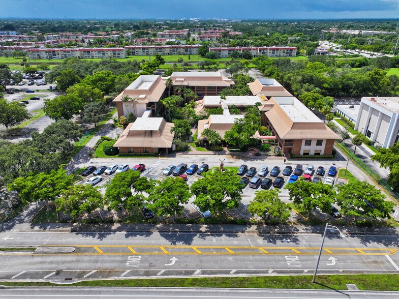 More Photos Of 7800 W Oakland Park Blvd, Sunrise Medical For Sale