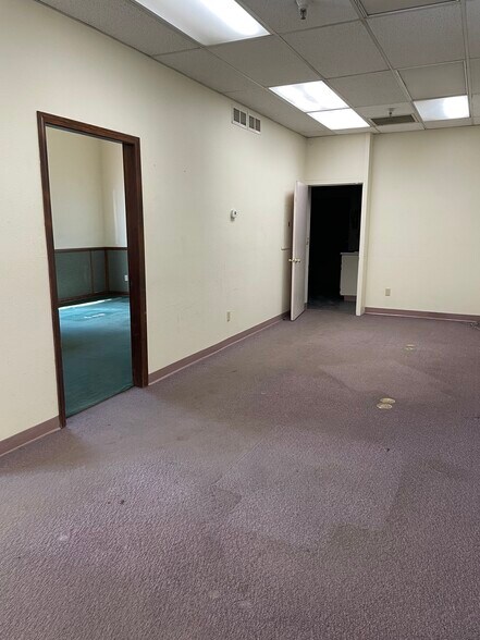 More Photos Of 3905 E Huntington Dr, Flagstaff Warehouse For Lease