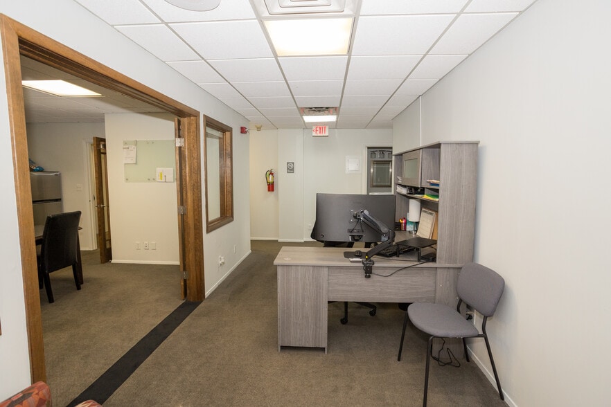 More Photos Of 179 S Maple Ave, Ridgewood Office For Sale