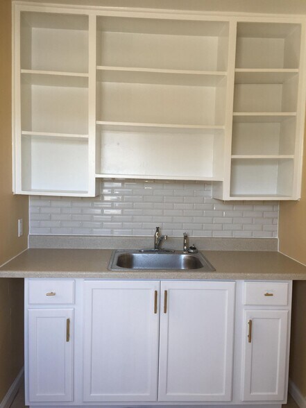 More Photos Of 2009 NW Hoover Ave, Lawton Apartments For Sale