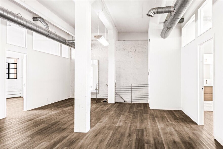 More Photos Of 109 N Orianna St, Philadelphia Office For Sale