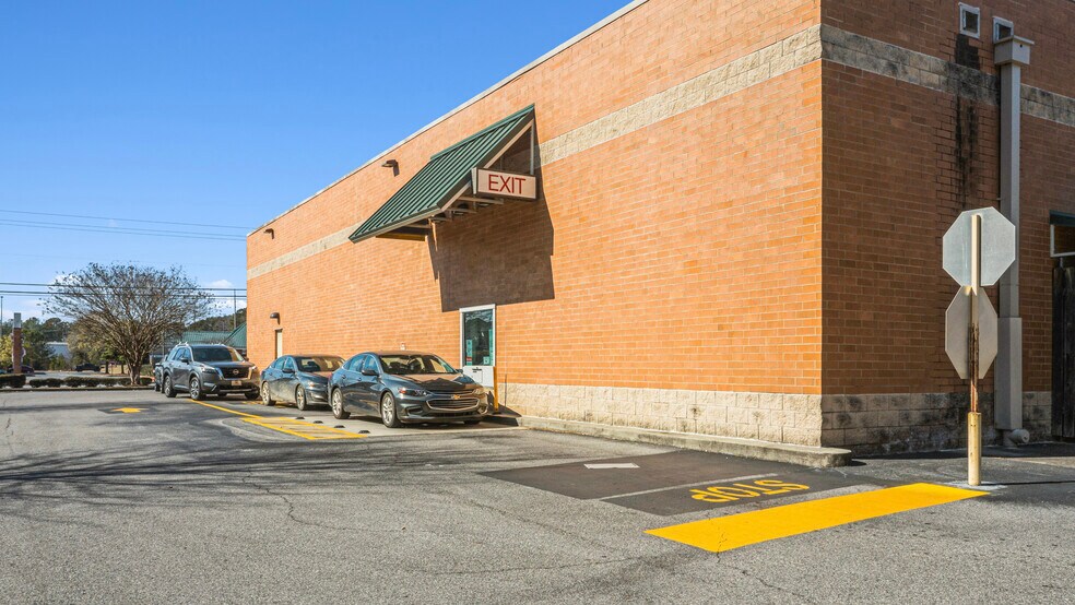 More Photos Of 1401 Golden Springs Rd, Anniston Drugstore For Sale