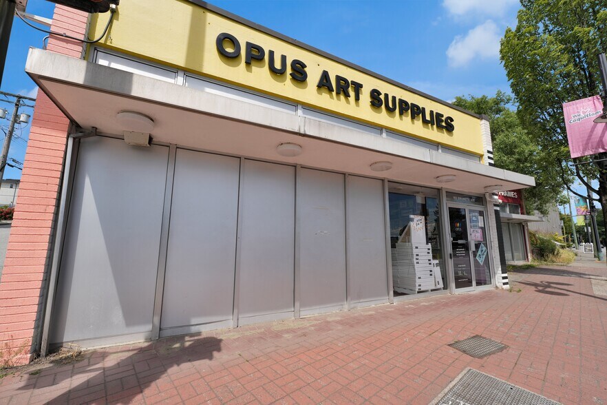 More Photos Of 953 Brunette Ave, Coquitlam General Retail For Sale