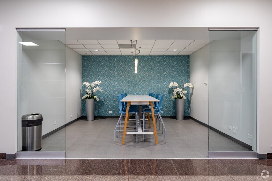 More Photos Of 1600 Golf Rd, Rolling Meadows Coworking Space