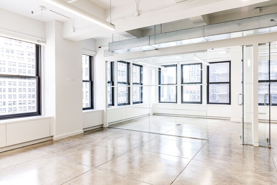 More Photos Of 330 Seventh Ave, New York Office For Lease