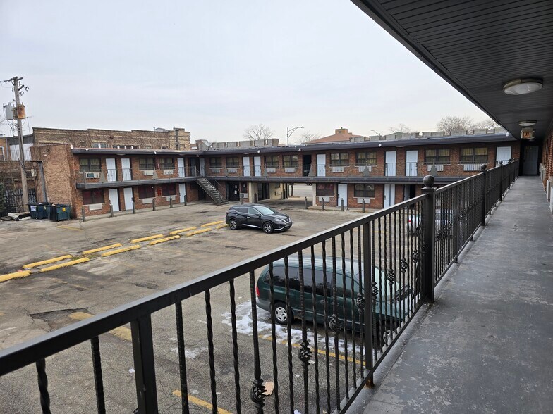 More Photos Of 9118 S Cottage Grove Ave, Chicago Hotel For Sale
