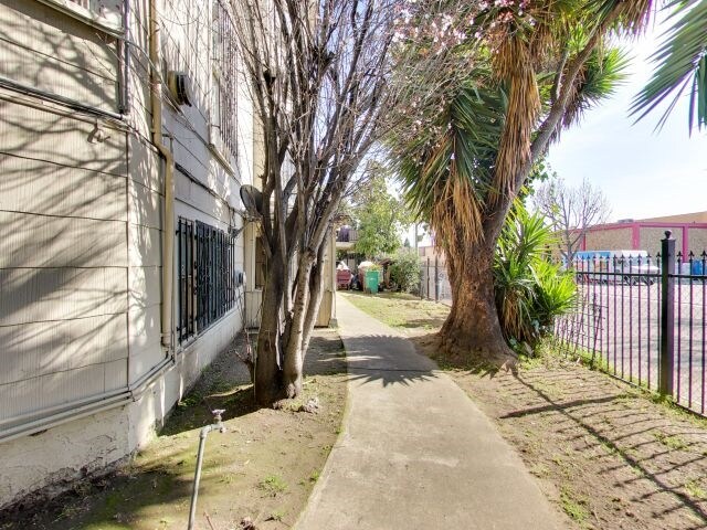 More Photos Of 1718 High St, Oakland Apartments For Sale