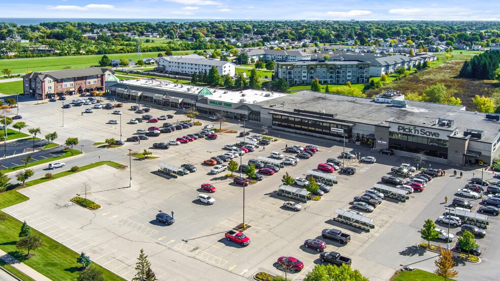 More Photos Of 2931 18th St, Kenosha General Retail For Lease