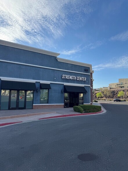 Primary Photo Of 670 S Green Valley Pky, Henderson Storefront Retail Office For Lease
