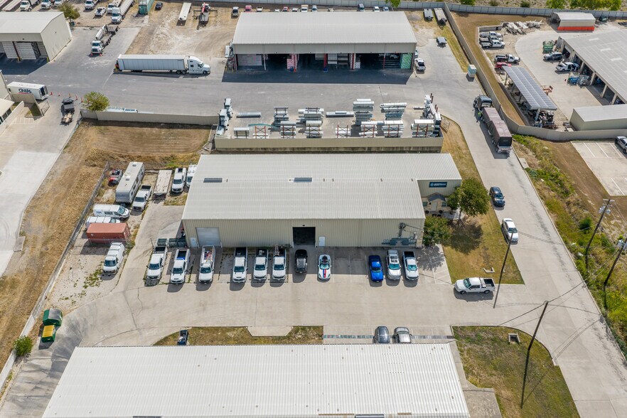 More Photos Of 13405 Immanuel Rd, Pflugerville Light Distribution For Lease