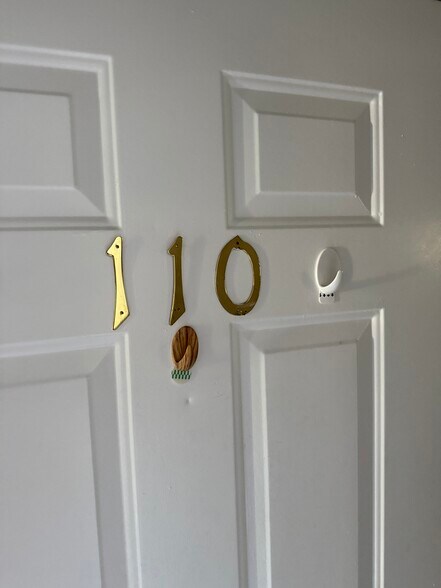 More Photos Of 1910 Garden Springs Dr, Lexington Office For Lease