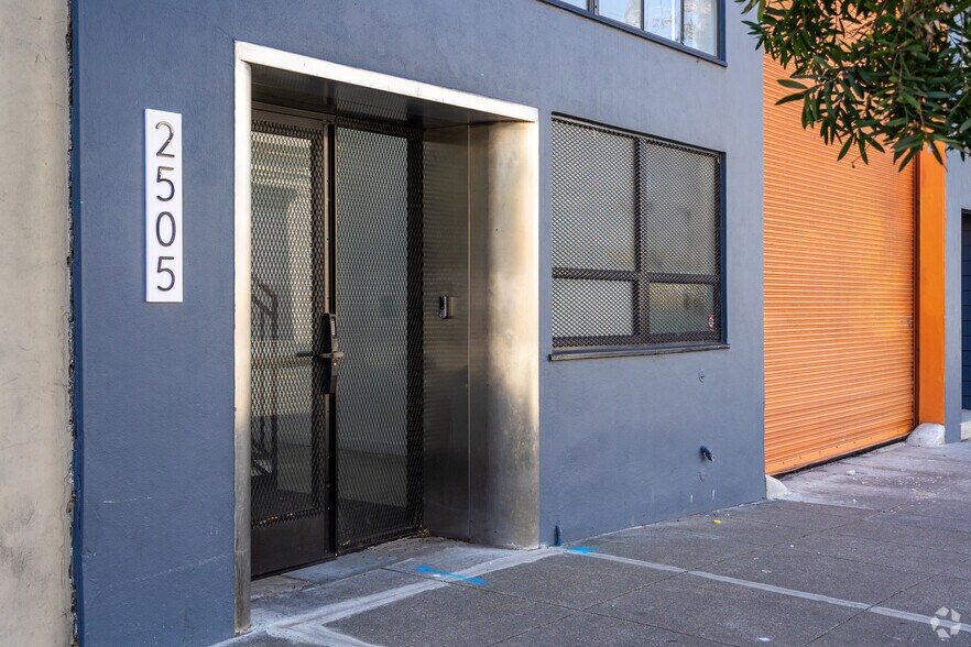 More Photos Of 2505 Mariposa St, San Francisco Research And Development For Sale