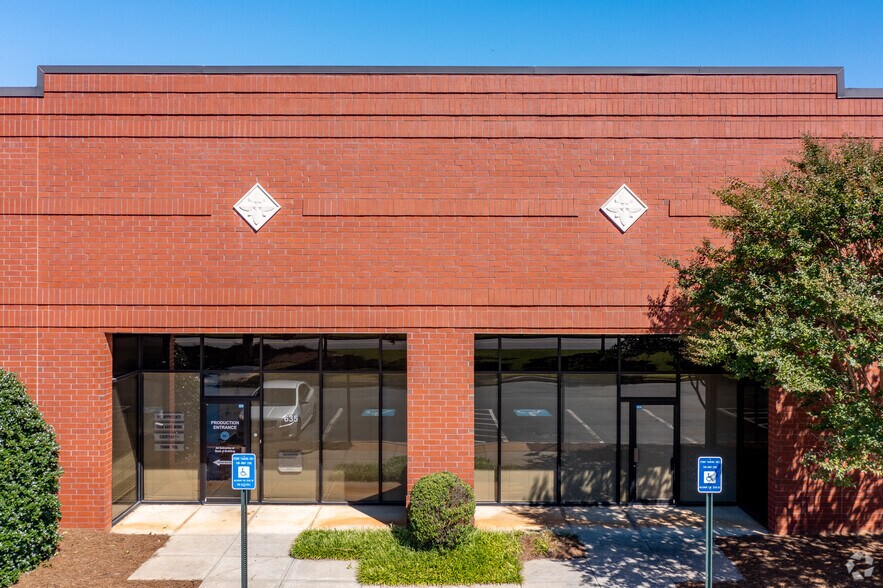 More Photos Of 1725 Corporate Dr, Norcross Unknown For Lease